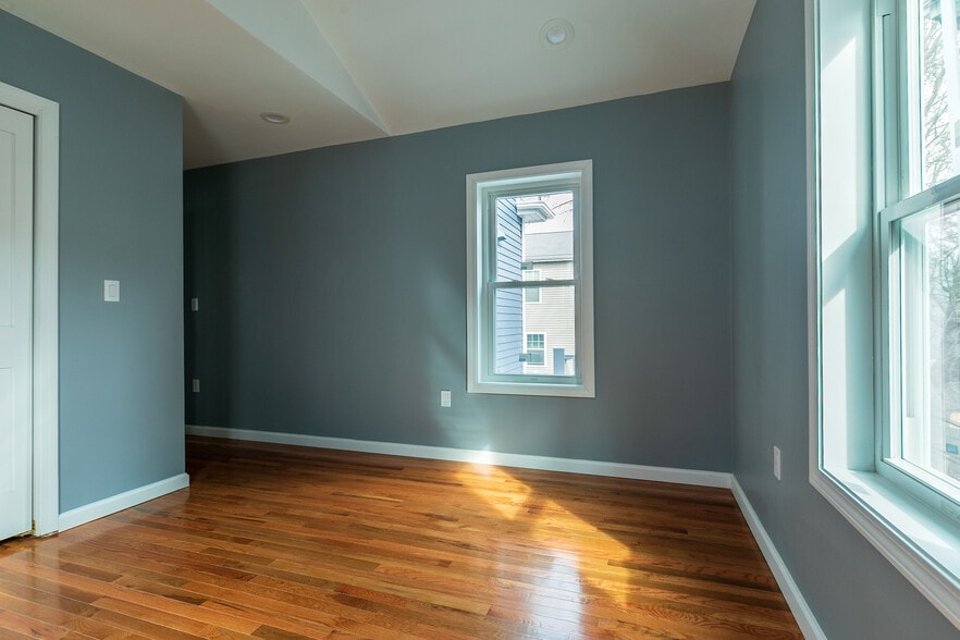 Building Photo - 6 Gannett St