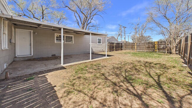 Building Photo - 2430 31st St