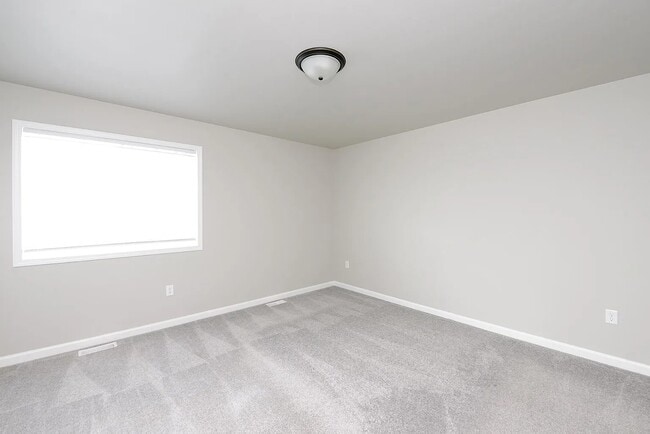Building Photo - 2383 Eagle Vly Dr S