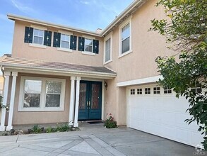 Building Photo - 28379 Hillsdale Ave