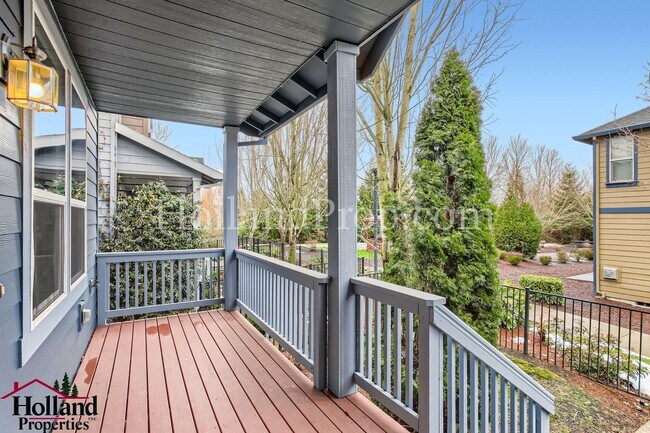 Building Photo - Beautiful Home With Balcony and Great Location! ** NEW PRICE $2,595 and REDUCED SECURITY DEPOSIT **
