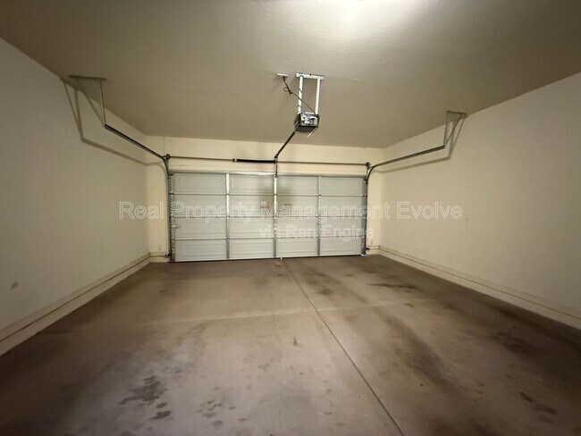 Building Photo - 2270 S Deerfield Ln