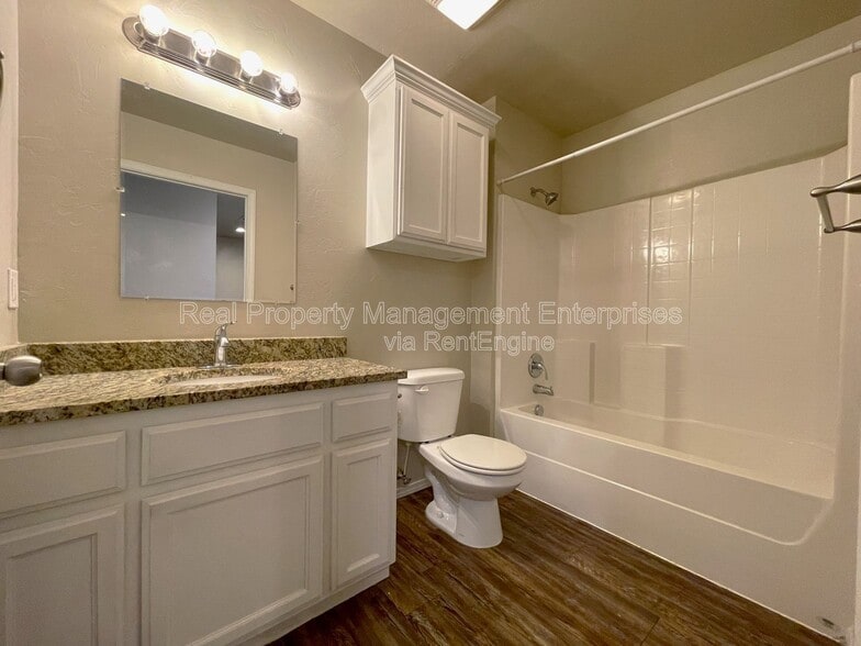 Building Photo - 2442 NW 39th St