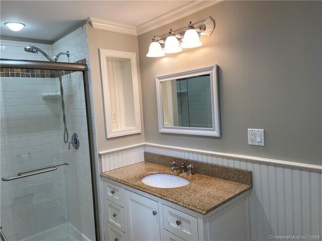 Building Photo - 227 Partridge Ln