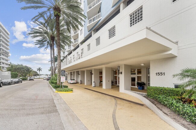 Building Photo - 1551 N Flagler Dr