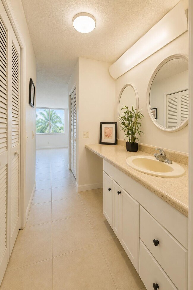 Building Photo - 6700 Royal Palm Blvd