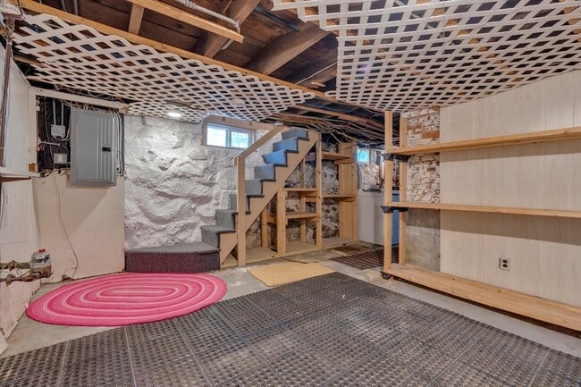 Building Photo - 2 Bellevue Ave