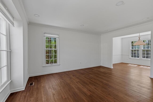 Building Photo - 1646 Stowe Rd