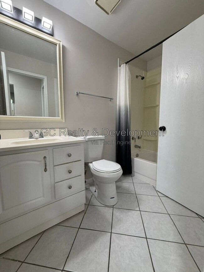 Building Photo - 1319 N Winslowe Dr