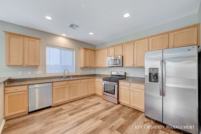 Building Photo - 183 Rolling Fields Ct