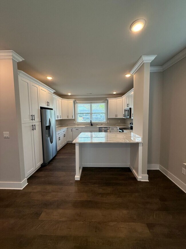 Building Photo - Beautiful New Build 4 Bed, 3.5 Bath, 2 Car Garage - Community Pool & Walking Trail!