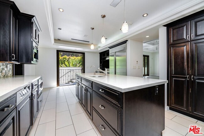 Building Photo - 1600 Benedict Canyon Drive