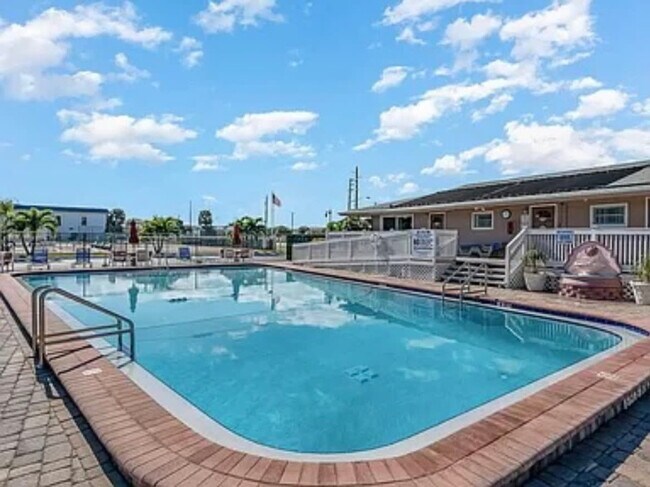 Building Photo - 3165 N Atlantic Ave