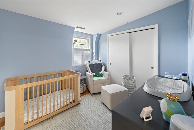 Building Photo - 1 Devens St