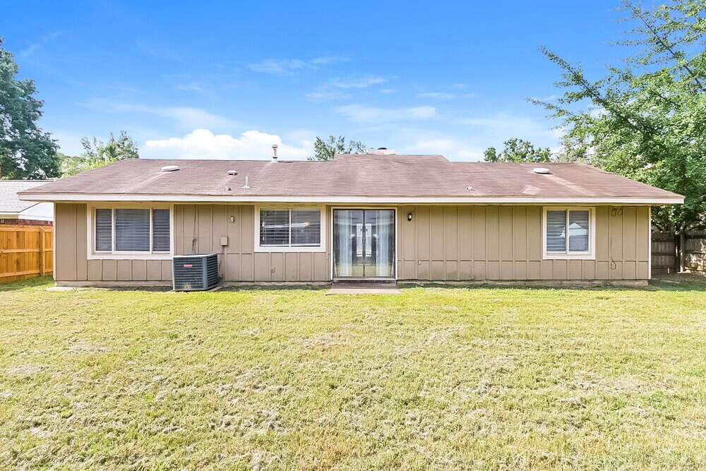 Building Photo - 7914 Terry Franklin Dr