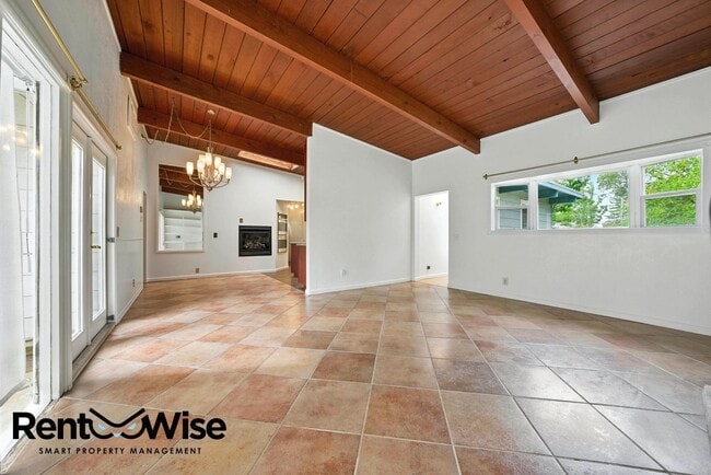 Building Photo - 2170 Clayton Dr