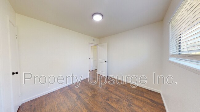 Building Photo - 2790 Irwin Rd