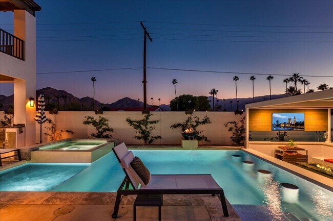 Building Photo - 51116 Avenida Mendoza