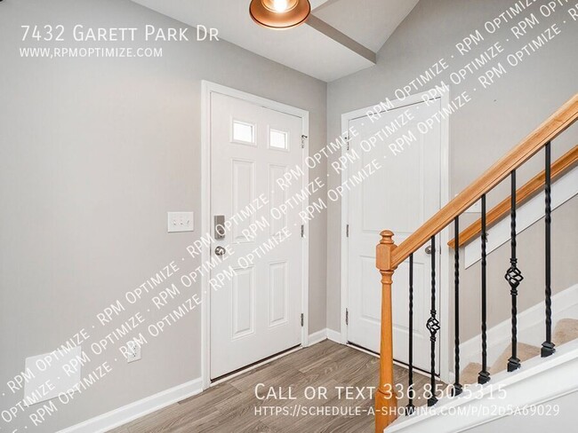 Building Photo - 7432 Garett Park Dr