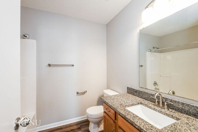 Building Photo - 19307 Fox Chase Dr