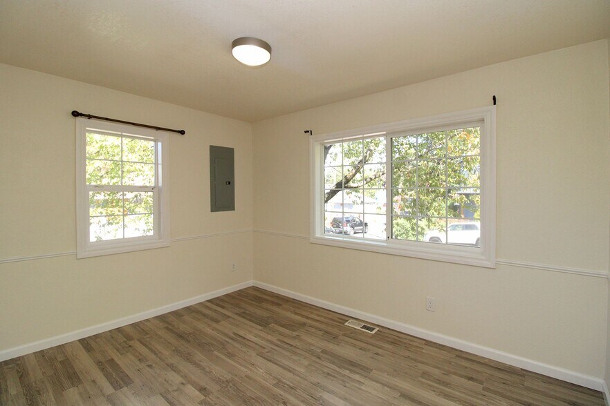 Building Photo - 4419 N Albina Ave