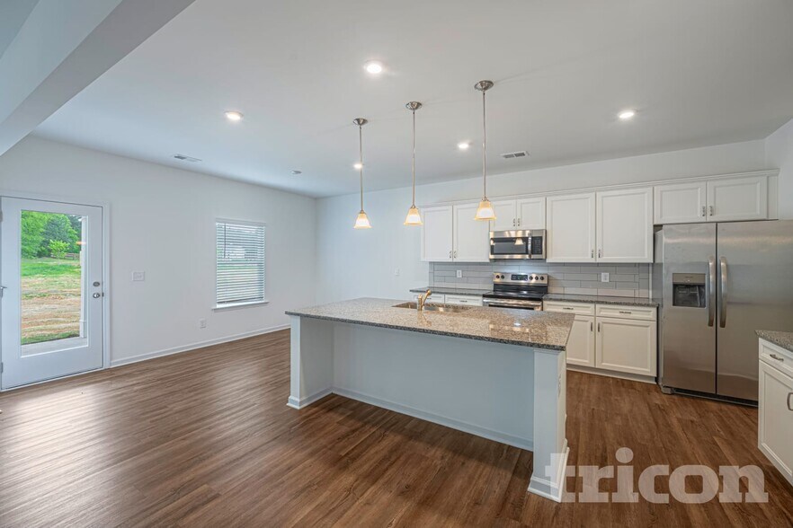 Building Photo - 135 Chapel Meadow Ln SW