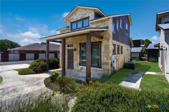 Building Photo - 1654 Gruene Vineyard Crossing
