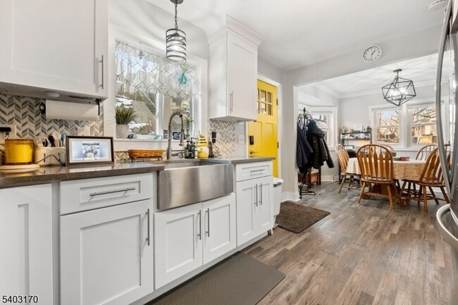 Building Photo - 49 Cliffside Trail