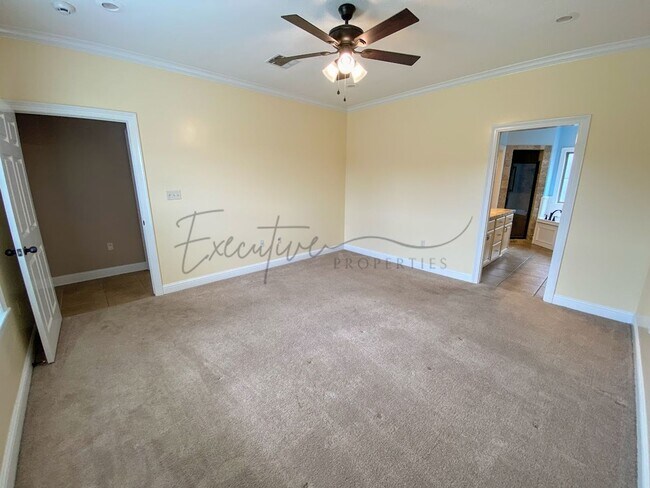Building Photo - Family Home in Lafitte Landing – Fenced Ya...