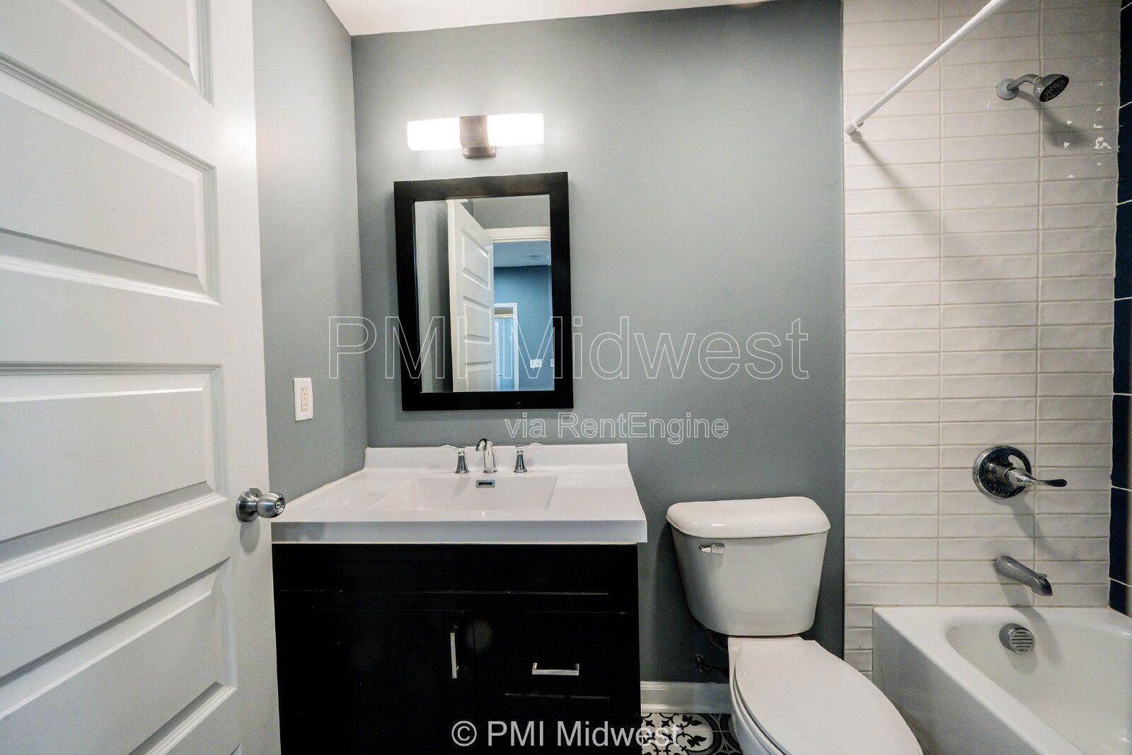 Building Photo - 3159 E Washington St