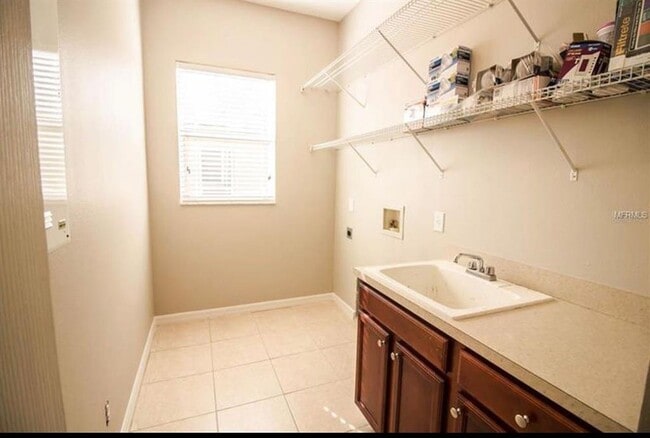 Building Photo - 2620 Millhopper Ave