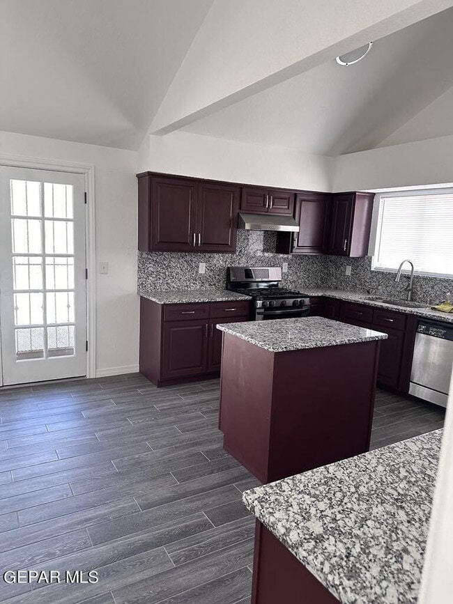 Building Photo - 5884 Doniphan Dr