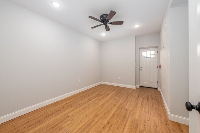 Building Photo - 1522 S 9th St