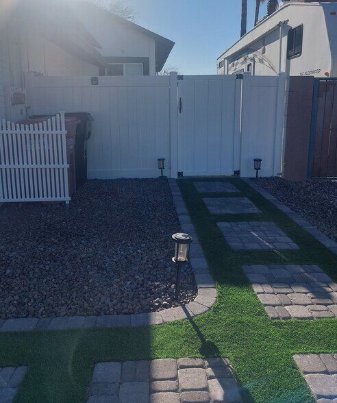 Attached apartment gate - 8879 E Friess Dr