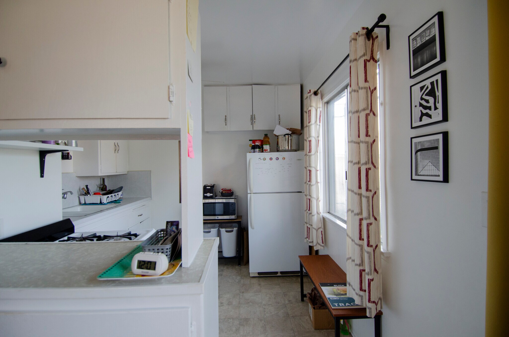 Building Photo - 835 N Wilton Pl