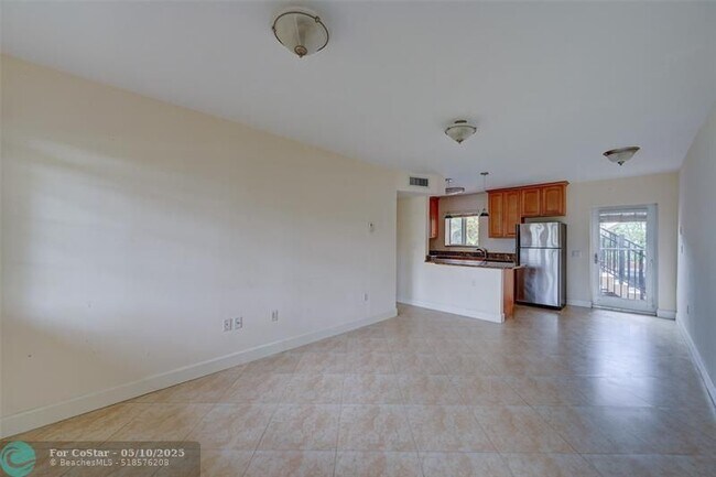 Building Photo - 410 SW 15th St
