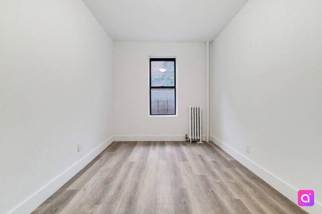 Building Photo - 41-07 28th Ave