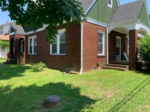 Building Photo - 109 S 3rd St