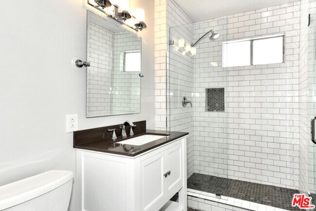 Building Photo - 2427 S Centinela Ave