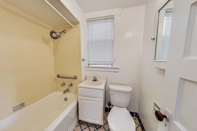 Building Photo - 2338 Channing Way