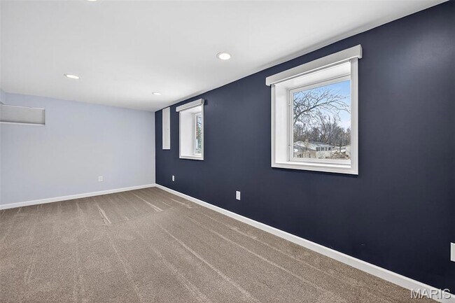 Building Photo - 1203 Dorne Dr