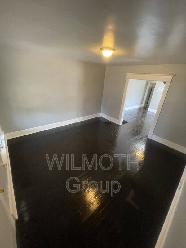 Building Photo - 613 N Tacoma Ave