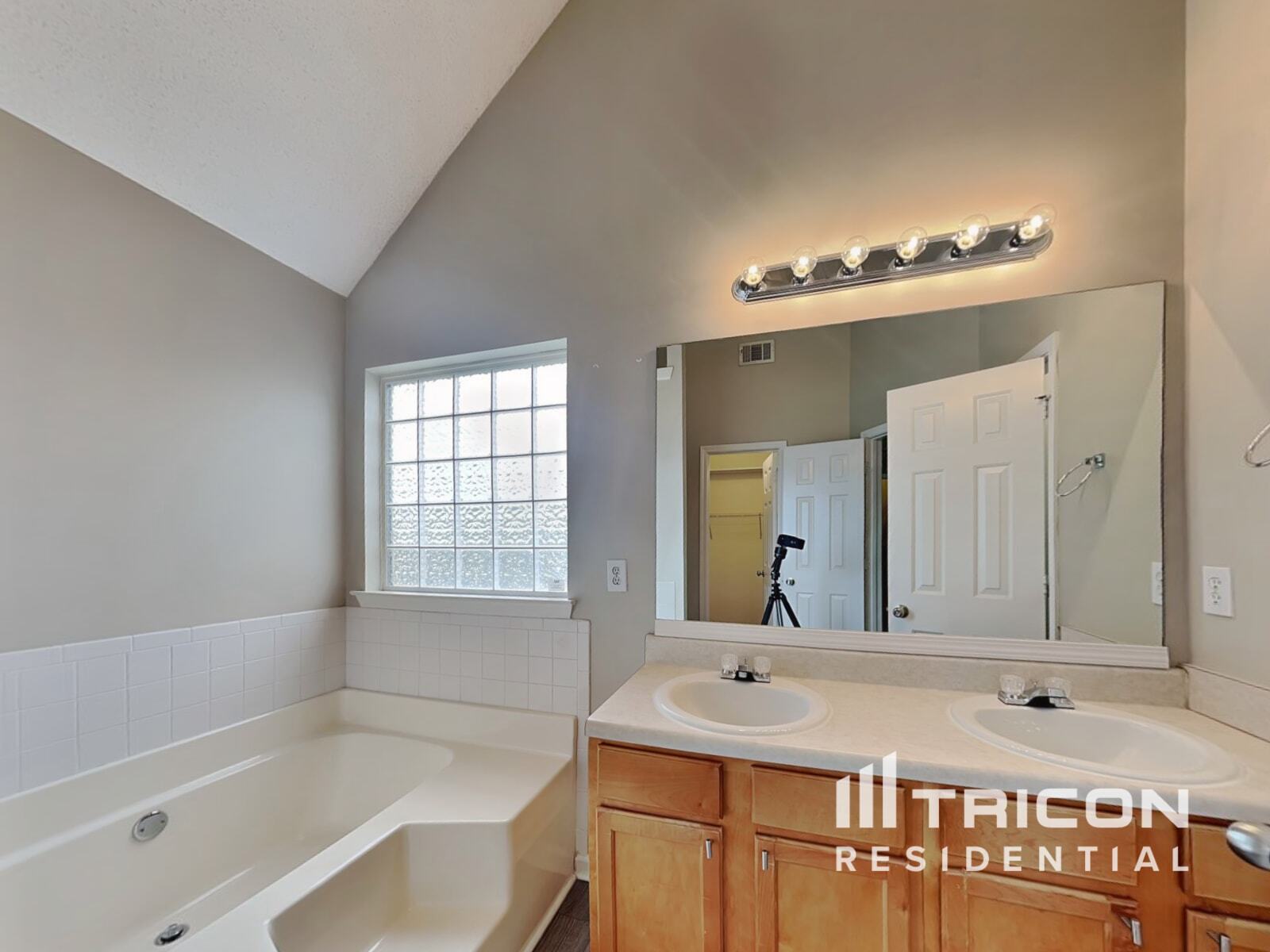 Building Photo - 4348 Persian Ct SW