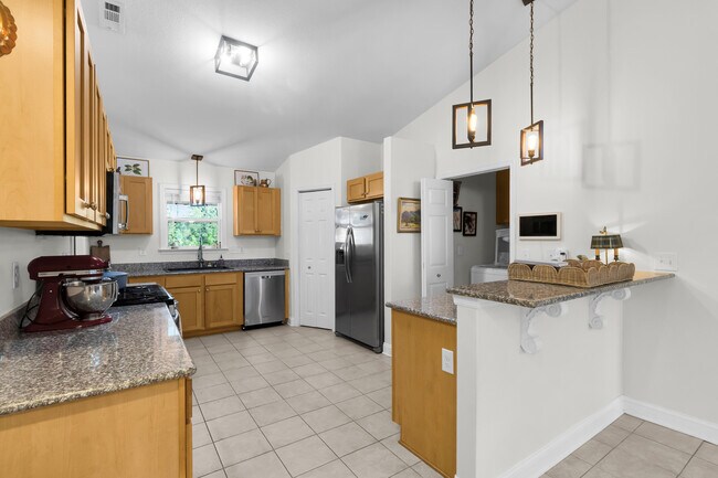 Building Photo - 117 Craftsman Dr