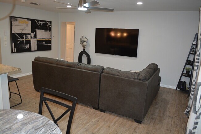 Building Photo - 3100 Valley Forge Trail