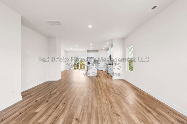 Building Photo - 7211 Bryce Ave