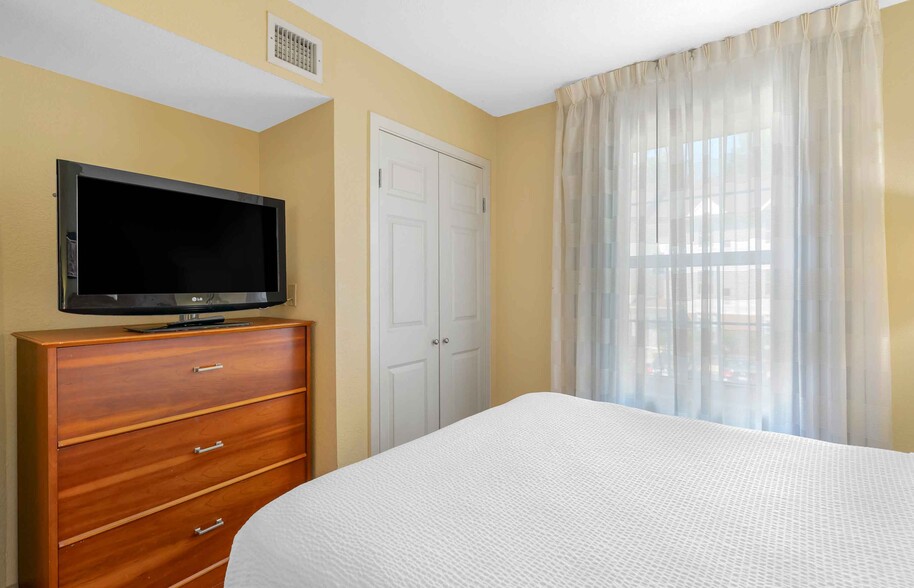 Building Photo - Furnished Studio-Newport News - Yorktown