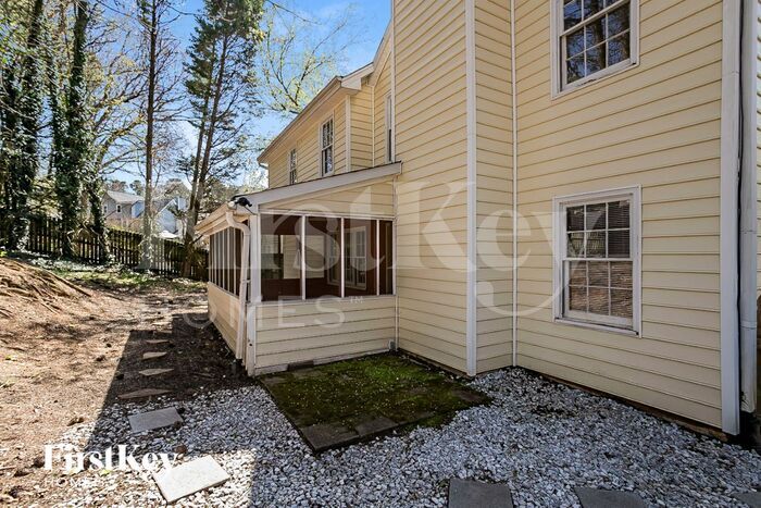 Building Photo - 1215 Hunters Creek Ct