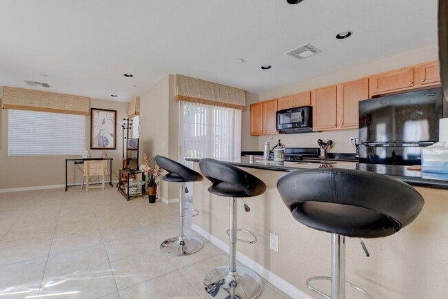 Building Photo - 7765 Floral Fabric Ct