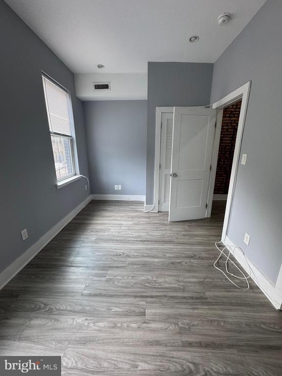 Building Photo - 1522 Willington St